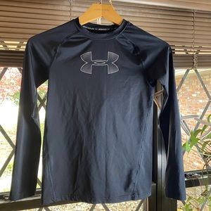 Under Armour Heatgear fitted athletic top size M